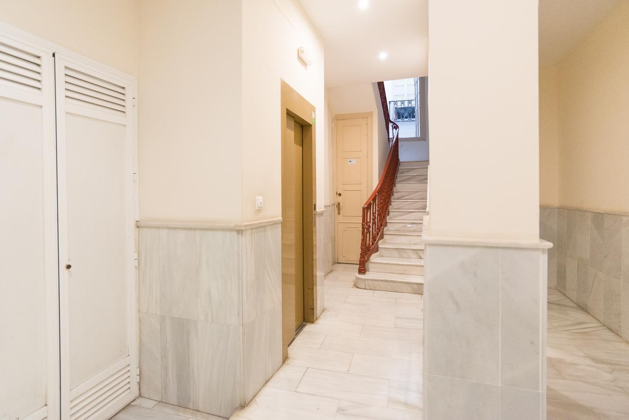 Luxury Carreteria Citycenter Малага Экстерьер фото